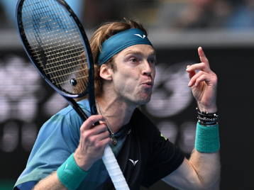 甚至借此为 甚至借此为